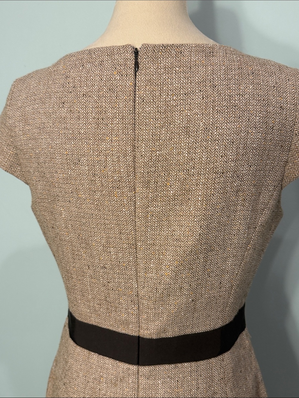 Banana Republic wool blend tweed Sheath Dress with brown ribbon Waist - Picture 5 of 9